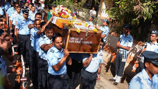 जब अभिनंदन के लिए मना रहे थे जश्न, इन शहीदों की हुई आखिरी विदाई