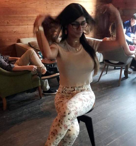 मिया खलीफा ने बॉयफ्रेंड संग की सगाई, इस खास अंदाज में किया प्रपोज