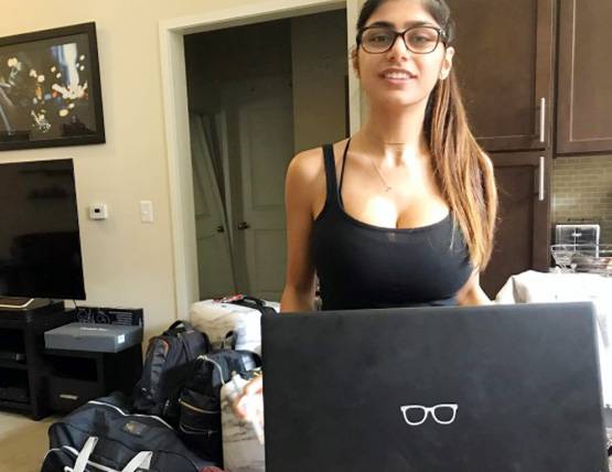 PHOTOS: क्या पहली बार शादी कर रही हैं एडल्ट स्टार मिया खलीफा?