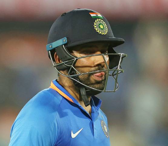 रोहित-धोनी हुए 0 पर आउट, फैंस ने ये कहकर उड़ाया मजाक