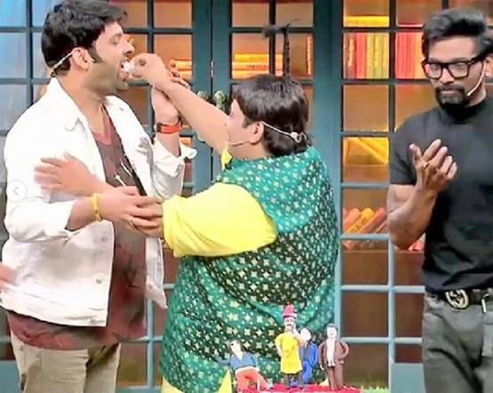 द कपिल शर्मा शो: कॉमेडियन की प्री बर्थडे बैश, स्पेशल है केक