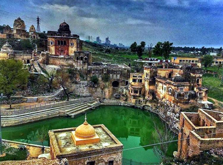 ब‍िना भारतीयों के मनेगी PAK के कटासराज मंद‍िर में महाशिवरात्रि