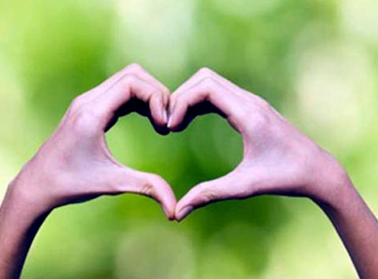 बोर्ड पर छात्राओं को समझाए प्यार के फॉर्मूले, बना वीड‍ियो, सस्पेंड