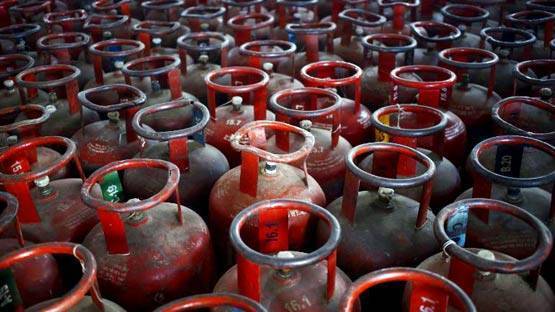 10 रुपये सस्ती LPG गैस खरीदने का मौका, आप भी उठा सकते हैं फायदा
