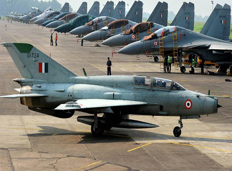 फिर क्रैश हुआ MIG 21, जानिए क्यों भारत के लिए उड़ता ताबूत हैं मिग