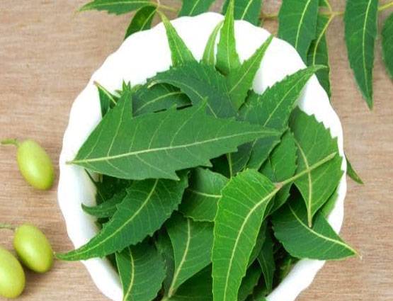 मोतियों जैसे चमकेंगे पीले दांत बस आजमाएं ये 5 घरेलू नुस्खे