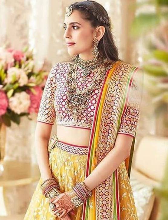 जानिए कौन हैं अंबानी परिवार की होने वाली बहू श्लोका मेहता?