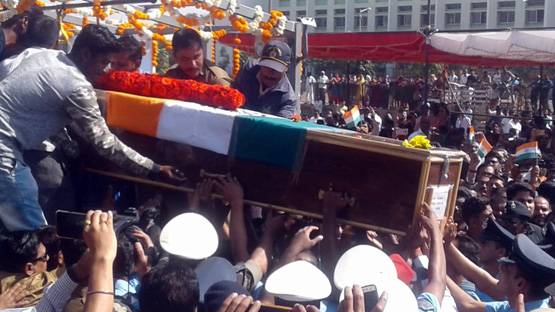 जब अभिनंदन के लिए मना रहे थे जश्न, इन शहीदों की हुई आखिरी विदाई