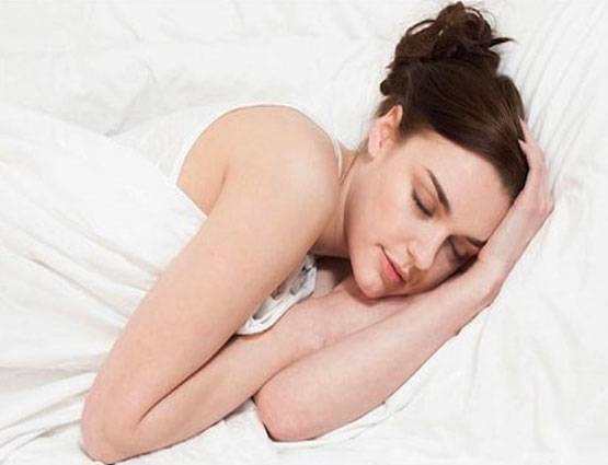 भूलकर भी दूसरों के साथ अपनी ये 7 चीजें न करें शेयर