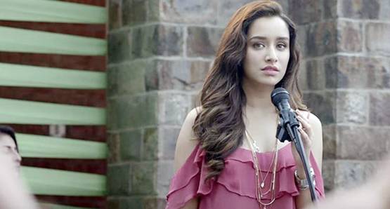 एक फिल्म के लिए सबसे ज्यादा फीस लेती हैं ये बॉलीवुड एक्ट्रेसेज