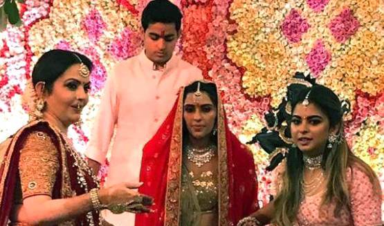 अंबानी परिवार में फिर बजी शहनाई, जानें- कैसे होती हैं गुजराती शादियां