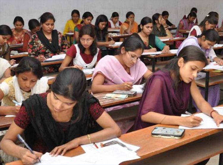 जानें- प्लेसमेंट के मामले में किस सब्जेक्ट का कौन-सा कॉलेज अव्वल?