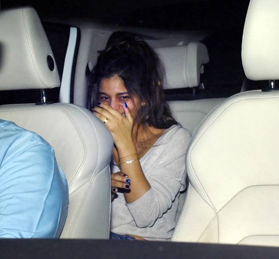 ऐसा क्या हुआ जो सुहाना खान-अनन्या पांडे की नहीं रुक रही हंसी, Photos