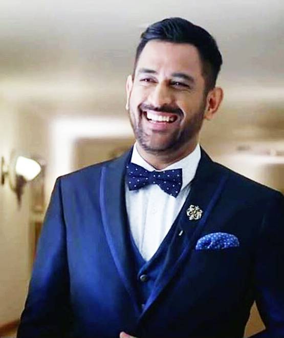 15 साल में यूं बदलता गया धोनी का लुक, PAK प्रेसिडेंट भी थे मुरीद