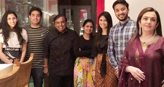 आकाश अंबानी की पत्नी श्लोका के मेहंदी फंक्शन की Unseen फोटो