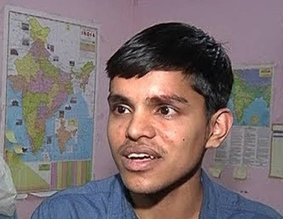 पेट्रोल पंप पर काम करने वाले का बेटा बनेगा IAS, पिता ने बेचा था घर