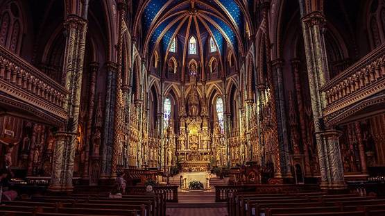 200 साल की मेहनत से तैयार हुआ था ये चर्च, आग ने किया खाक