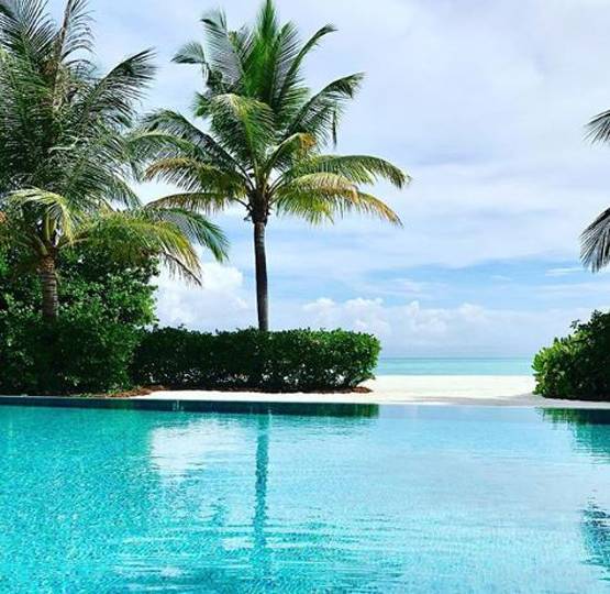 PHOTO: अभिषेक और ऐश्वर्या ने मालदीव में मनाई शादी की 12वीं सालगिरह