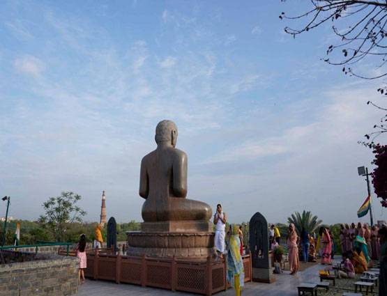 आज है महावीर जयंती, मोक्ष पाने के लिए महावीर ने बताए ये 5 सिद्धांत