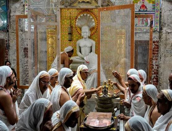 आज है महावीर जयंती, मोक्ष पाने के लिए महावीर ने बताए ये 5 सिद्धांत