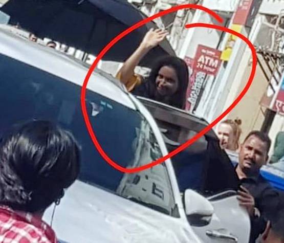 छपाक: लक्ष्मी अग्रवाल के लुक में सेट पर दीपिका, नहीं पहचान पाए लोग