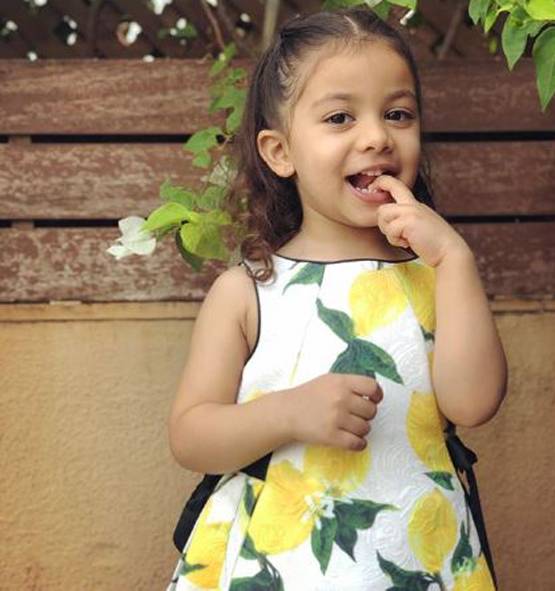 लंदन हॉलिडे पर शाहिद-मीरा कपूर, फोटो में देखें बॉन्ड‍िंग