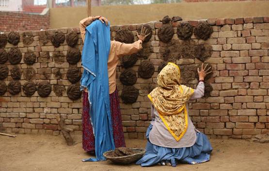 31 में 60 साल की शूटर दादी का रोल, 12 घंटे मेकअप में रहती थीं तापसी