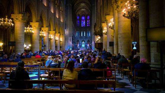 200 साल की मेहनत से तैयार हुआ था ये चर्च, आग ने किया खाक