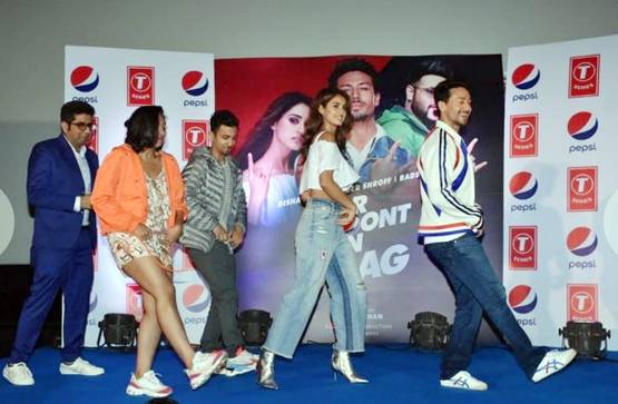 इवेंट में टाइगर-दिशा का जबरदस्त डांस, यूं दिखी केमिस्ट्री, PHOTOS