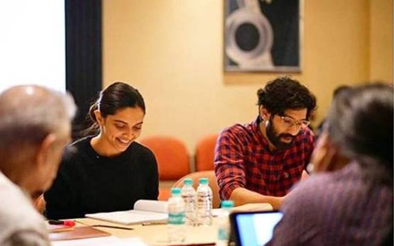 छपाक: लक्ष्मी अग्रवाल के लुक में सेट पर दीपिका, नहीं पहचान पाए लोग