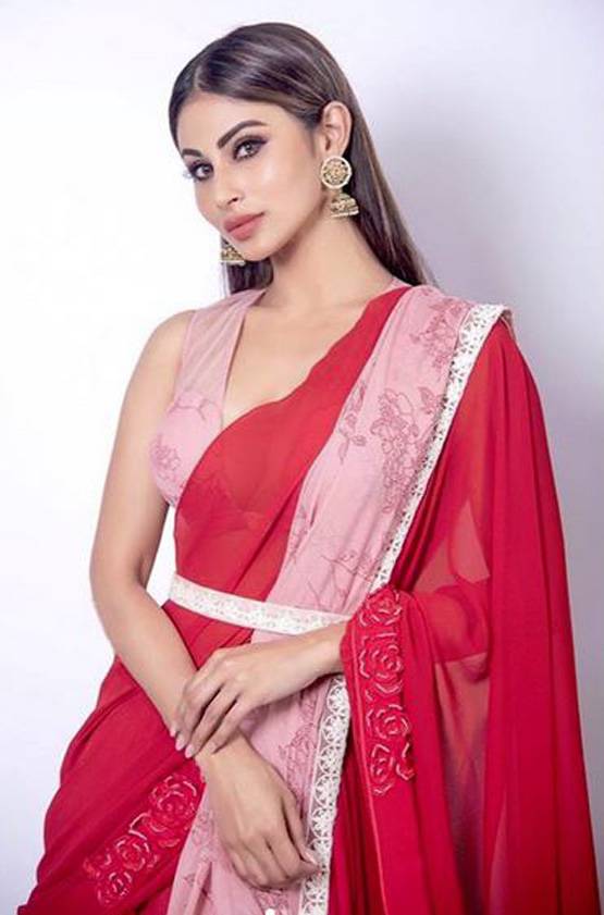 PHOTOS: गॉर्जियस ब्यूटी हैं मौनी रॉय, फोटोशूट में दिखा ग्लैमरस लुक