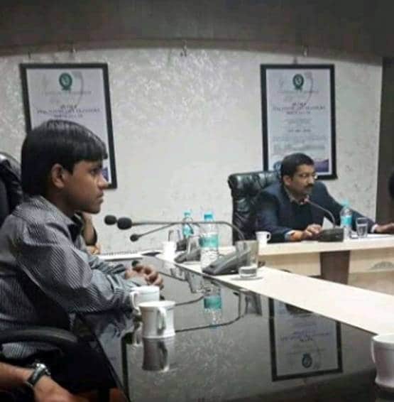 पेट्रोल पंप पर काम करने वाले का बेटा बनेगा IAS, पिता ने बेचा था घर