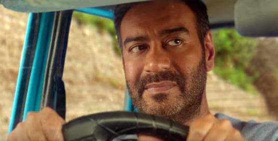 बुजुर्ग कहते हैं शौक उम्र देखकर पालो, 'दे दे प्यार दे' के 8 डायलॉग