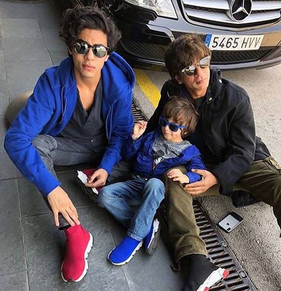 आर्यन, सुहाना जाह्नवी... पहली बार वोट डालेंगे ये स्टार किड्स