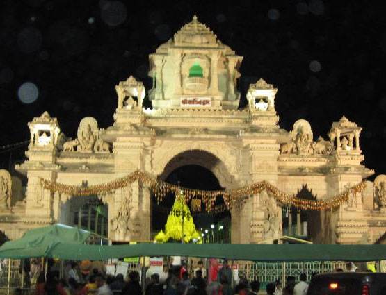 वैष्णों देवी ही नहीं दिल्ली के पास मां के ये 7 मंदिर भी हैं प्रसिद्ध