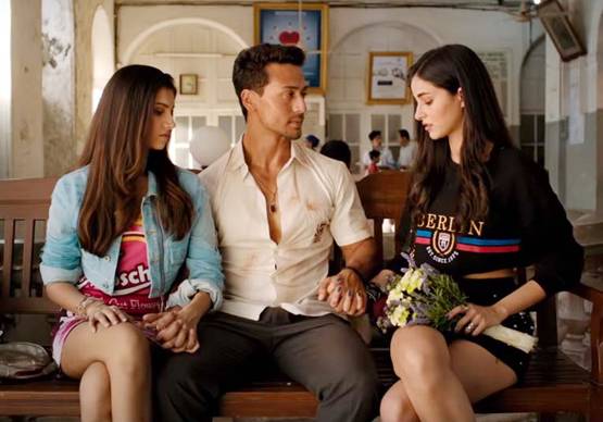 करण जौहर के कॉलेज का नया बैच, अनन्या पांडे को देखा क्या?