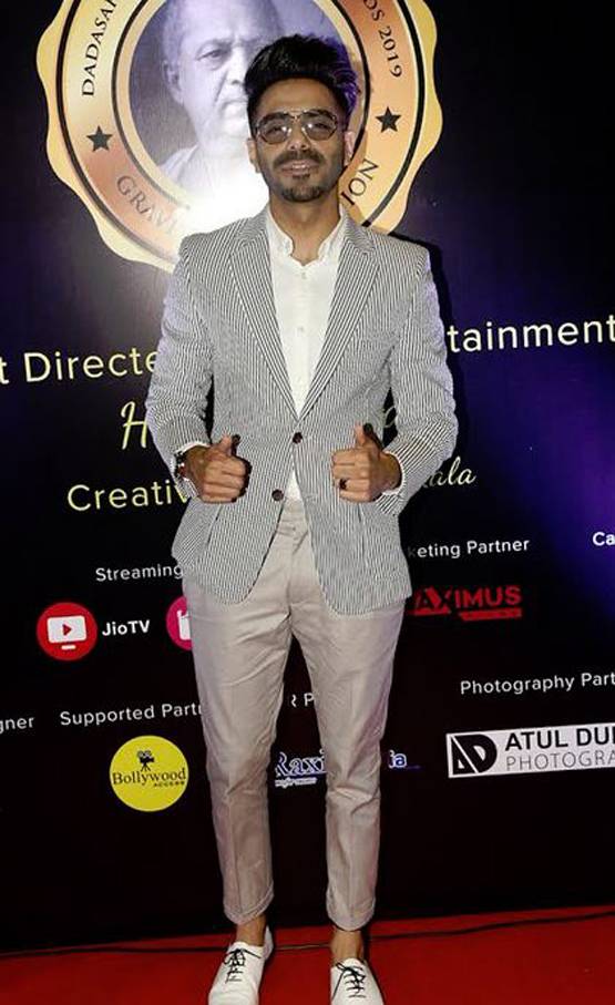 ईशान खट्टर-जाह्नवी कपूर को मिला दादा साहेब फाल्के अवॉर्ड