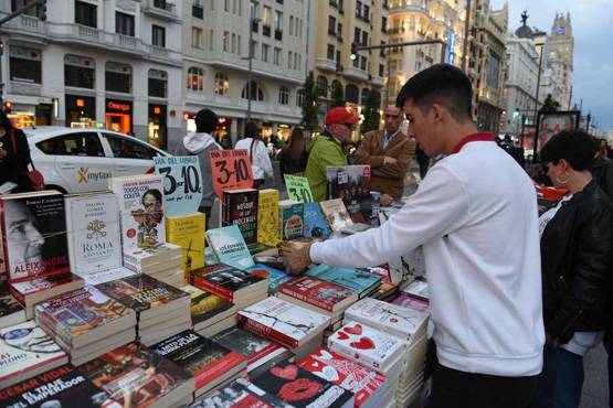 Photos: जानें- कब हुई थी विश्व पुस्तक दिवस की शुरुआत?