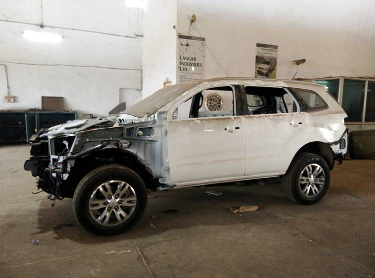 3 महीने की मेहनत और लाखों रुपये खर्च, तब तैयार होती है बुलेटप्रूफ कार