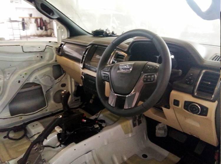 3 महीने की मेहनत और लाखों रुपये खर्च, तब तैयार होती है बुलेटप्रूफ कार