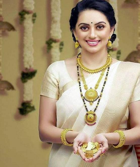 एक्ट्रेस की आपबीती: फिल्म के बदले निर्माता ने कहा था- 'एक रात सोना पड़ेगा'