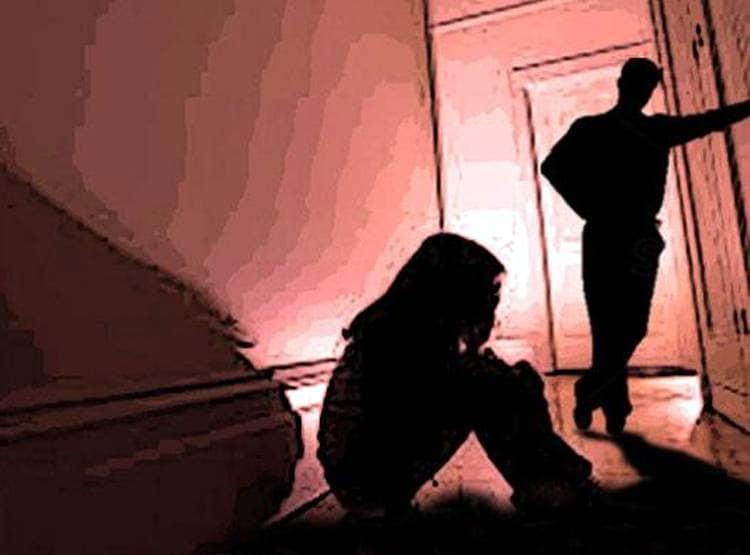 रेप कर लड़की को ज‍िंदा जलाया, जंगल में इस वजह से रुकी थी अकेली