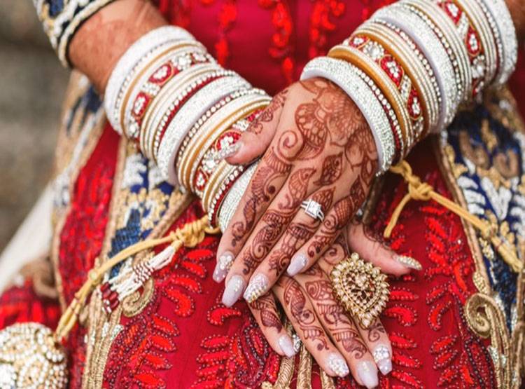 फेरे से पहले दूल्हे के व्हाट्सऐप पर आई अश्लील फोटो, शादी टूटी