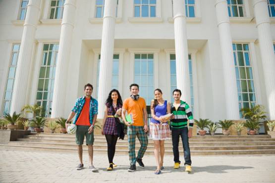 इन मायनों में देश का सबसे बड़ा और पुराना बोर्ड है UP Board