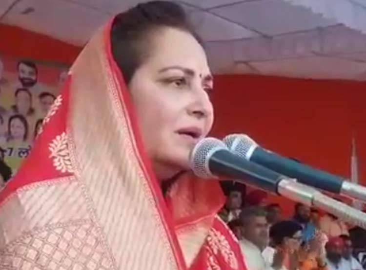 जब फूट-फूटकर रोईं जया प्रदा, आंसू पोंछते हुए आजम खान को कोसा