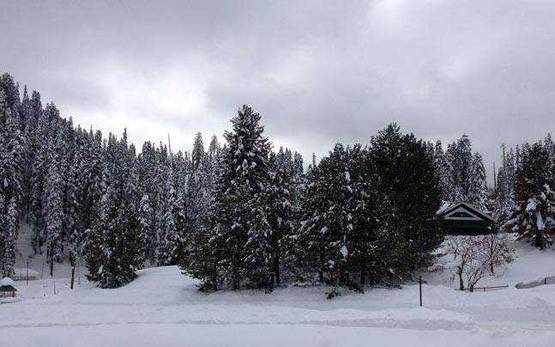 गर्मी की छुट्टियों में घूमने के लिए ये हैं 32 सबसे शानदार जगह