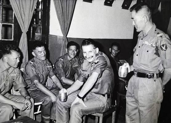 मानेकशॉ: सेना के वो अफसर, जिन्होंने बटालियन को भेज दी थीं चूड़ियां