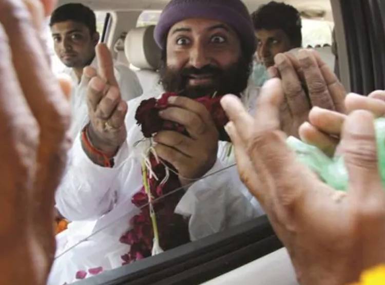 नारायण साईं की कलंक कथा, प्रवचन की आड़ में मिटाता था हवस