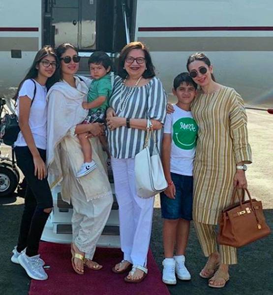 करीना और बेटी समायरा संग करिश्मा की क्यूट सेल्फी, वायरल