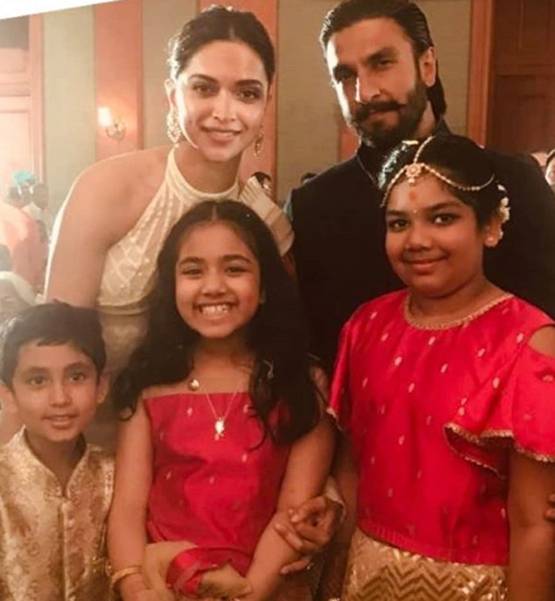 शादी में दिखी दीपिका पादुकोण-रणवीर की जोड़ी, वायरल हैं तस्वीरें